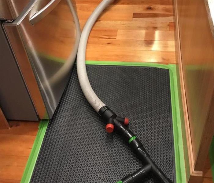 Injectidry mats, removing water from the hardwood floors